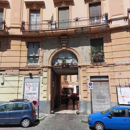 La finestra di fronte Appartamento Napoli Esterno foto