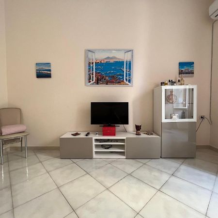 La finestra di fronte Appartamento Napoli Esterno foto