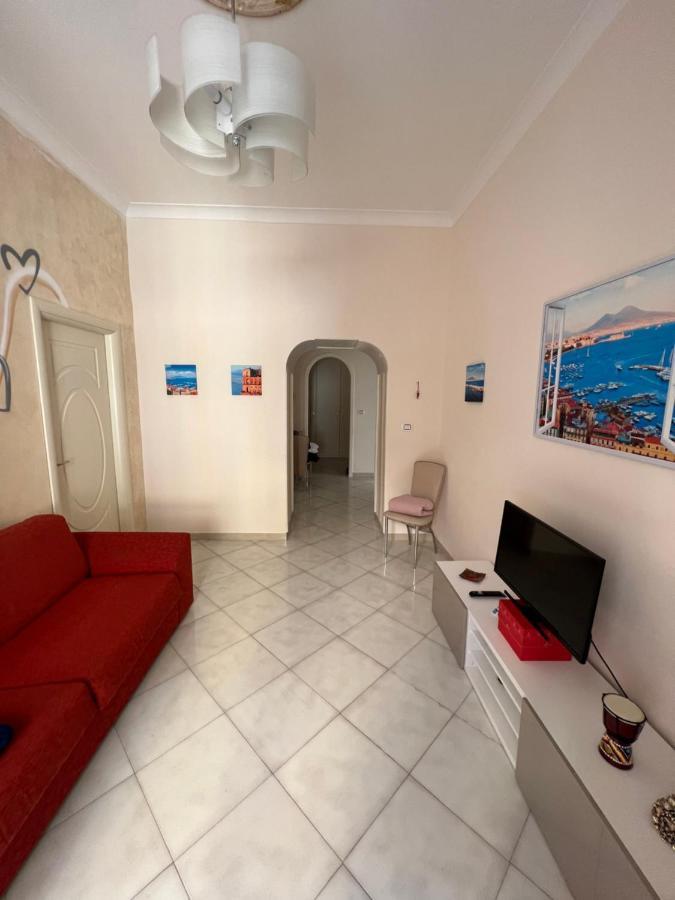 La finestra di fronte Appartamento Napoli Esterno foto